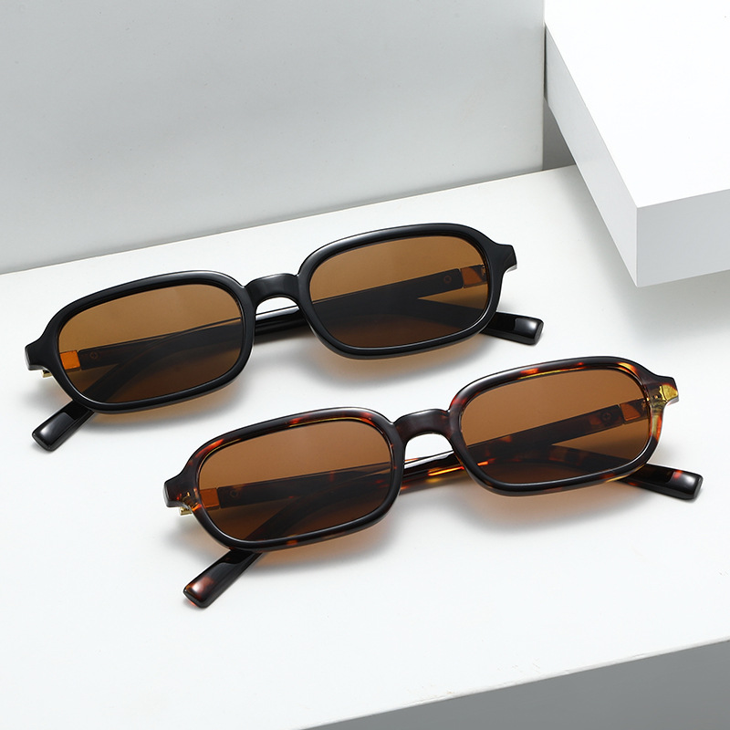 Photography Outdoor - Nieuwe kleine zonnebril met vierkant montuur,