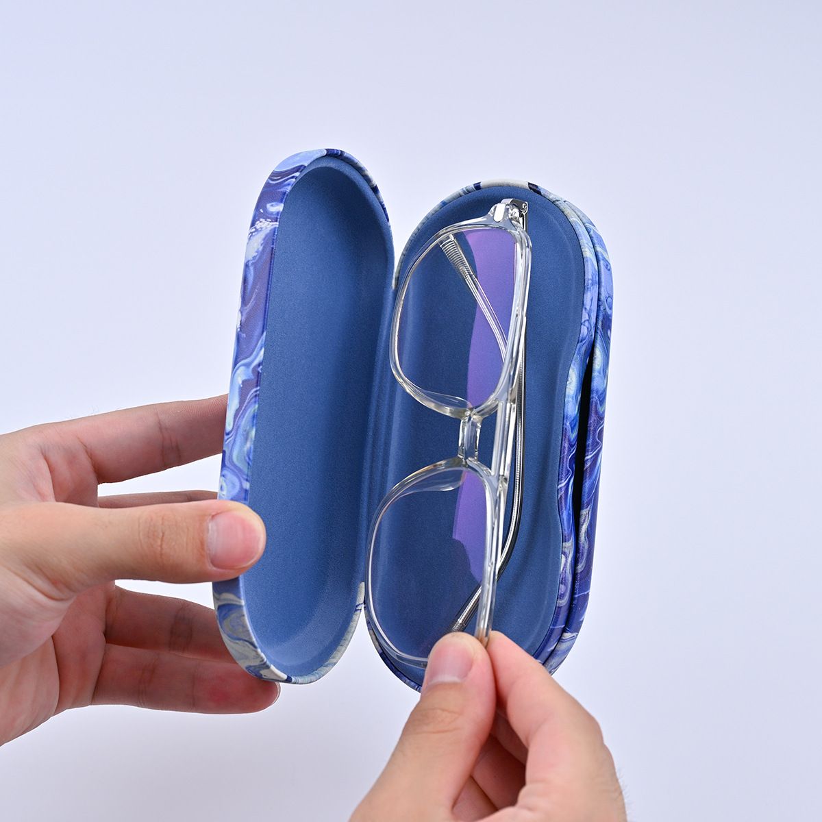 Twee-in-één brilhouder Drukbes - Lens Case Pouch recensie en prijs